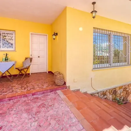 Villa Sleeps 6 Pool Wifi *