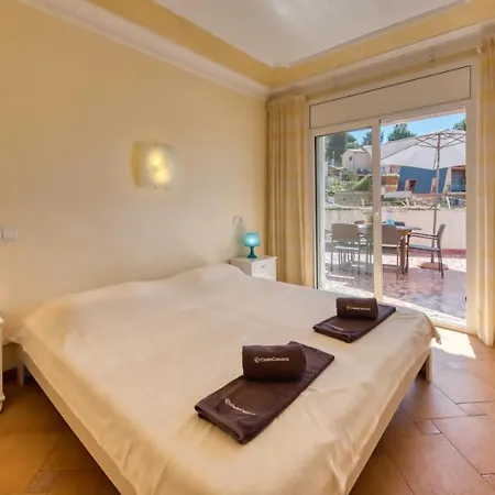 Sleeps 6 Pool Wifi וילה